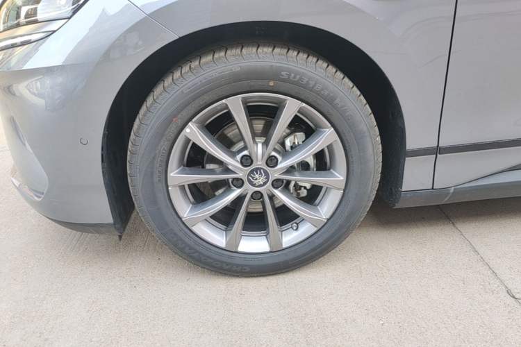 Used BYD Qin L 2025 EV 470KM Leading Edition Exterior 2