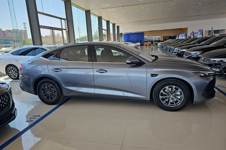Used BYD Qin L 2025 DM-i Smart Drive 80KM Leading Model Exterior 3