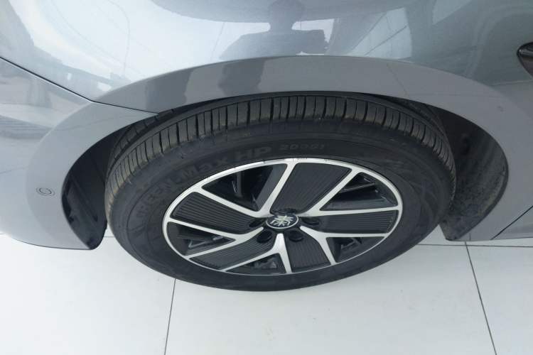 Used BYD Qin L 2025 DM-i Smart Drive 120KM Superior Model Exterior 4