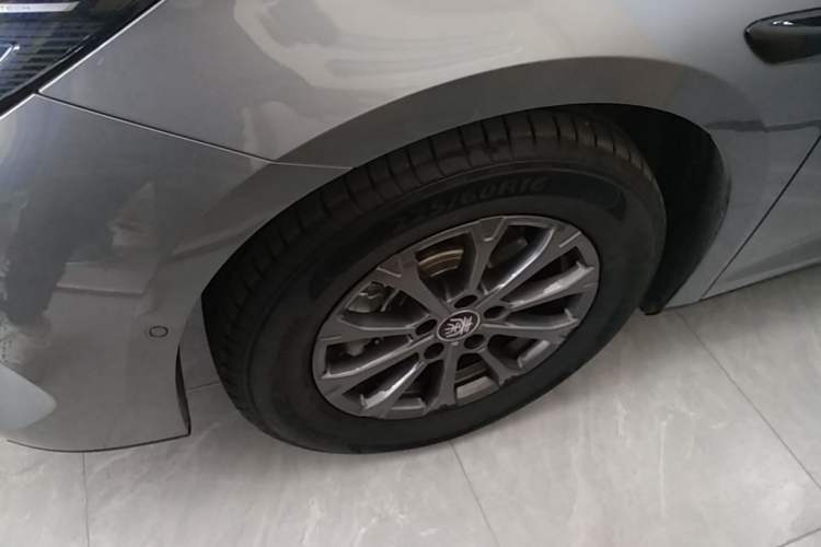 Used BYD Qin L 2025 DM-i Smart Drive 80KM Leading Model Exterior 4