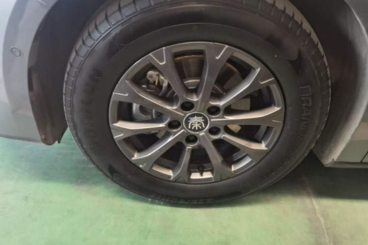 Used BYD Qin L 2025 DM-i Smart Drive 80KM Leading Model Exterior 4