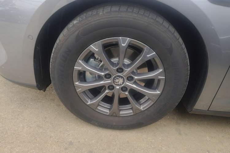 Used BYD Qin L 2025 DM-i Smart Drive 80KM Leading Model Exterior 4