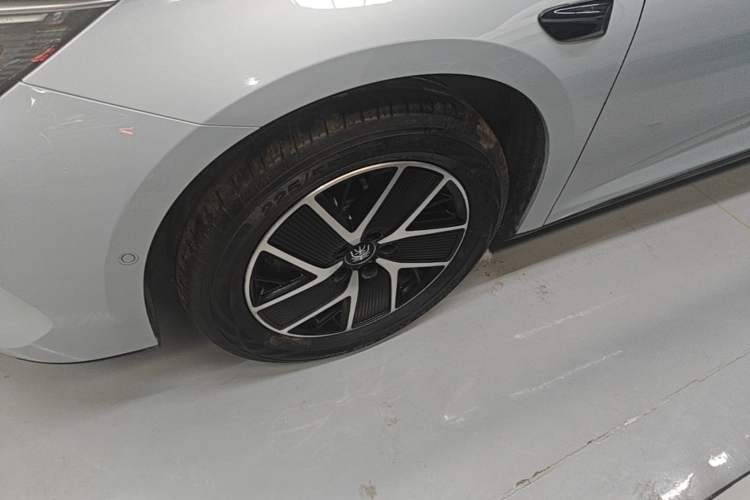 Used BYD Qin L 2025 DM-i Smart Drive 120KM Superior Model Exterior 4
