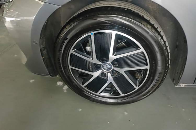 Used BYD Qin L 2025 DM-i Smart Drive 120KM Superior Model Exterior 4