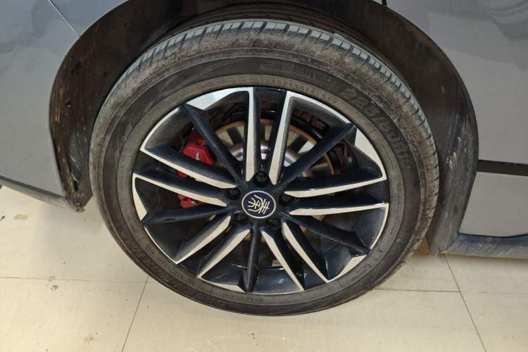 Used BYD Qin L 2025 EV 545KM Cloud Suspension Edition Exterior 5