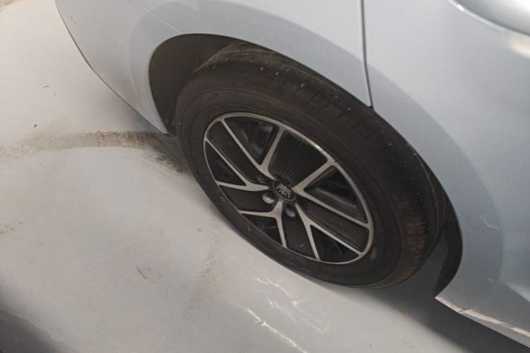 Used BYD Qin L 2025 DM-i Smart Drive 120KM Superior Model Exterior 5