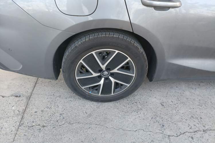 Used BYD Qin L 2025 DM-i Smart Drive 120KM Superior Model Exterior 8