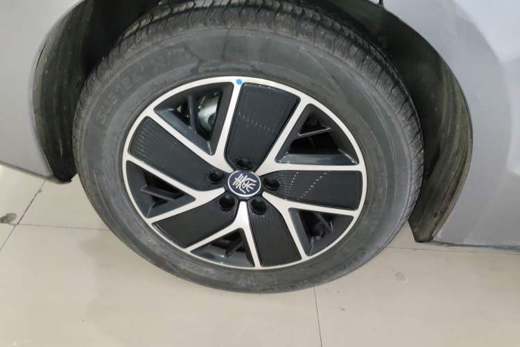 Used BYD Qin L 2025 DM-i Smart Drive 120KM Superior Model Exterior 8