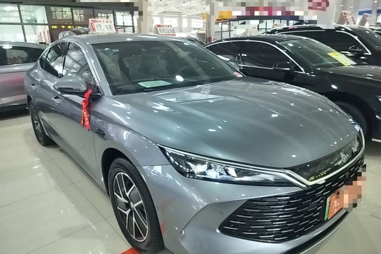 Used BYD Qin L 2025 DM-i Smart Drive 120KM Superior Model Front Right 45 Deg