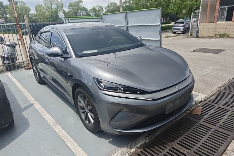 Used BYD Qin L 2025 EV 470KM Leading Edition Front Right 45 Deg