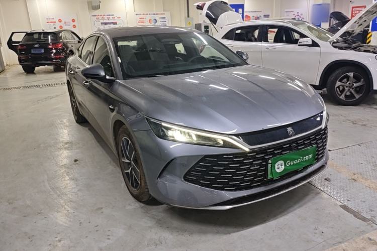 Used BYD Qin L 2025 DM-i Smart Drive 80KM Superior Model Front Right 45 Deg