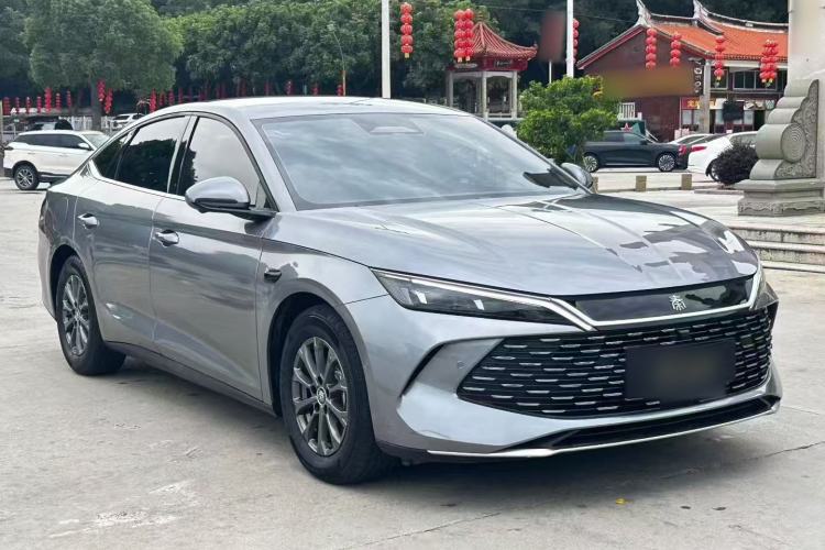 Used BYD Qin L 2025 DM-i Smart Drive 80KM Leading Model Front Right 45 Deg
