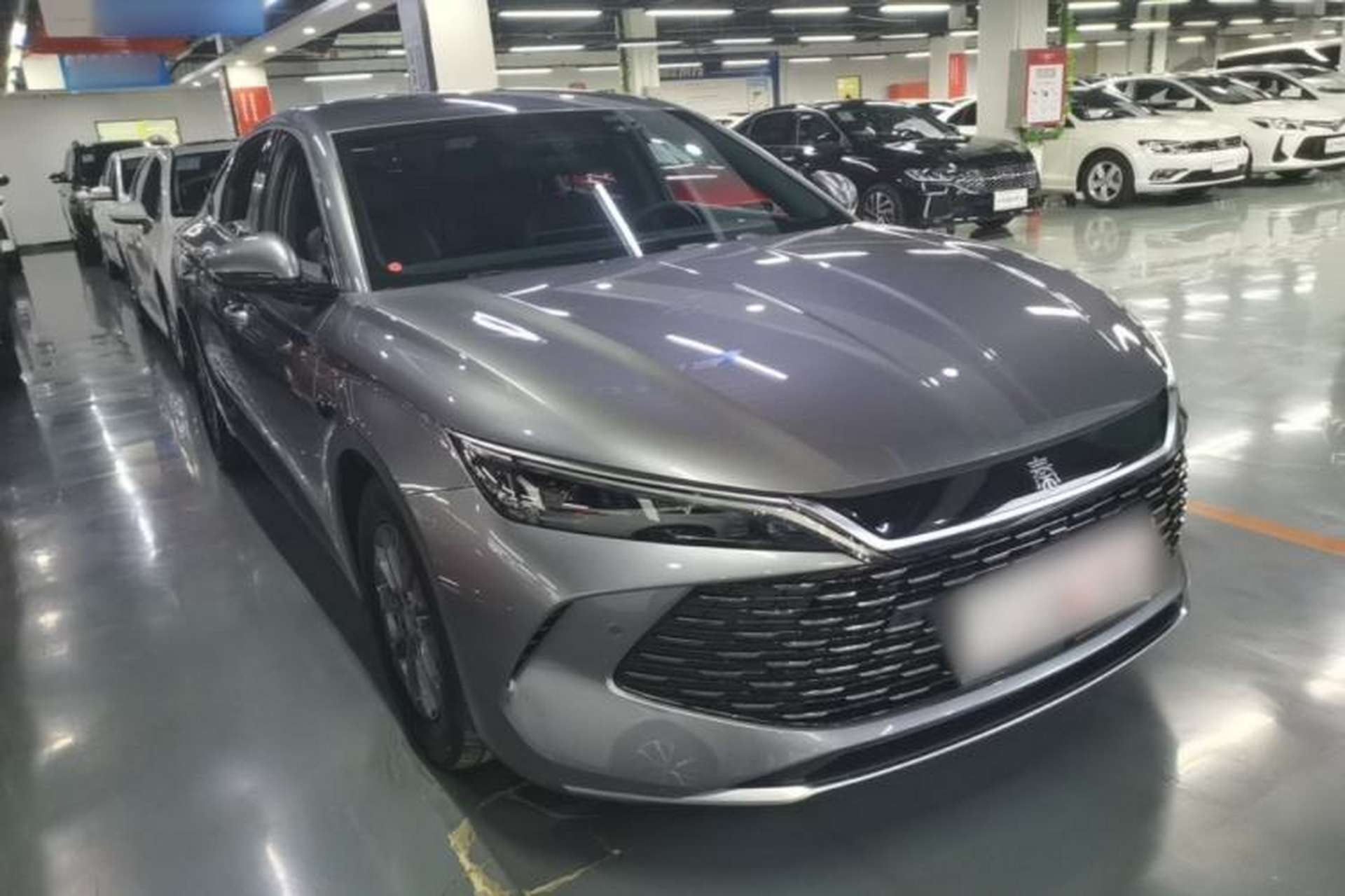 Used BYD Qin L 2025 DM-i Smart Drive 80KM Leading Model Front Right 45 Deg