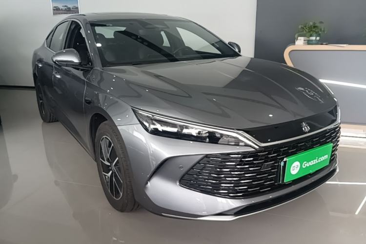 Used BYD Qin L 2025 DM-i Smart Drive 120KM Leading Model Front Right 45 Deg