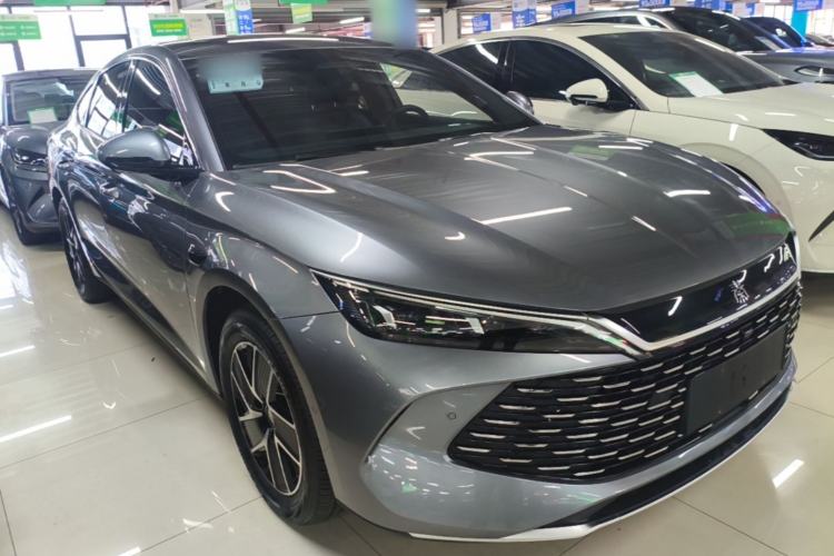 Used BYD Qin L 2025 DM-i Smart Drive 120KM Superior Model Front Right 45 Deg