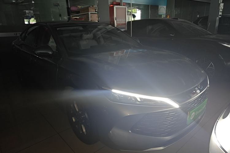 Used BYD Qin L 2025 DM-i Smart Drive 80KM Leading Model Front Right 45 Deg