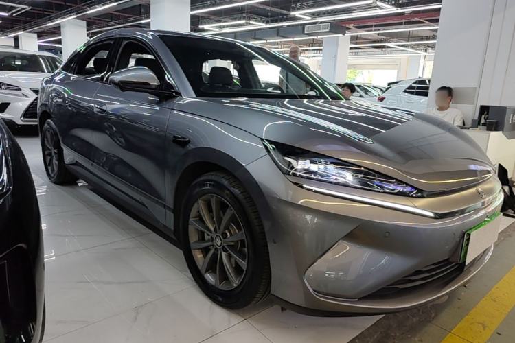Used BYD Qin L 2025 EV 545KM Beyond Version Front Right 45 Deg