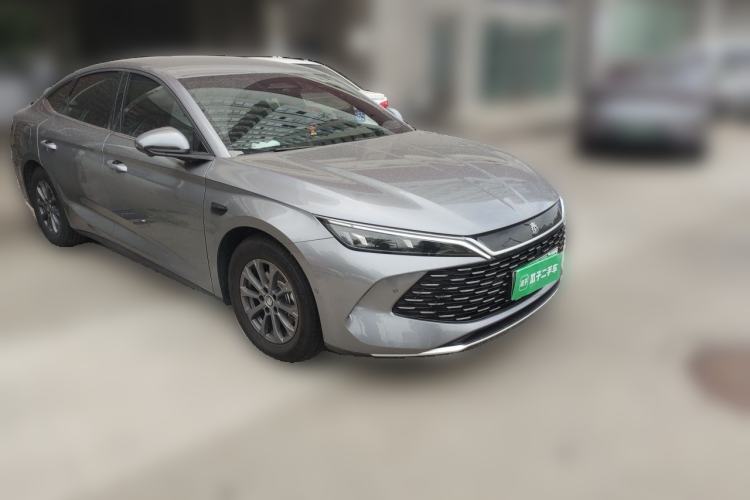 Used BYD Qin L 2025 DM-i Smart Drive 80KM Leading Model Front Right 45 Deg
