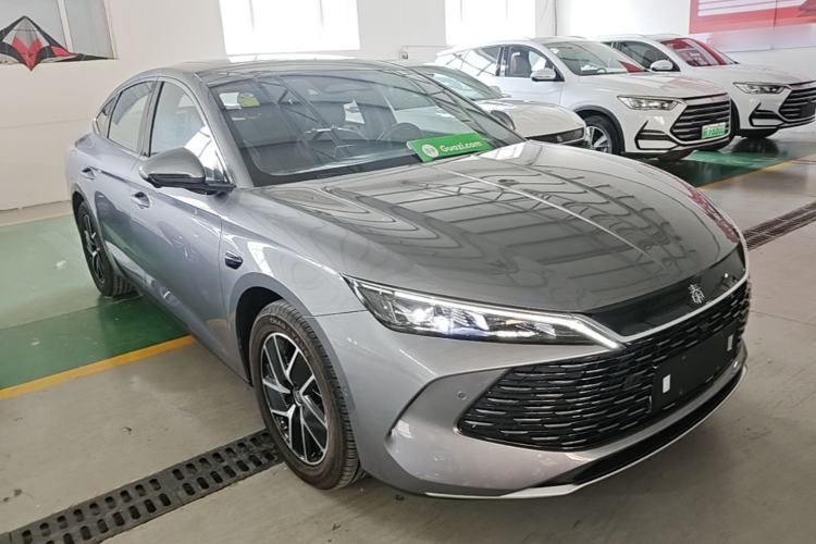 Used BYD Qin L 2025 DM-i Smart Drive 120KM Superior Model Front Right 45 Deg