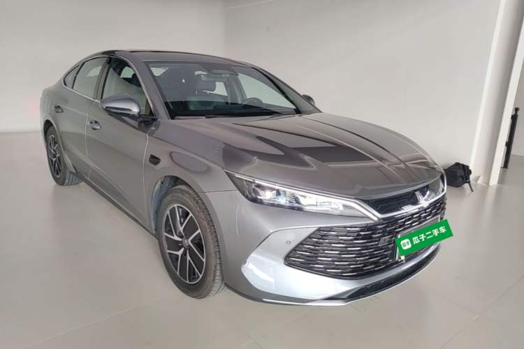 Used BYD Qin L 2025 DM-i Smart Drive 120KM Superior Model Front Right 45 Deg