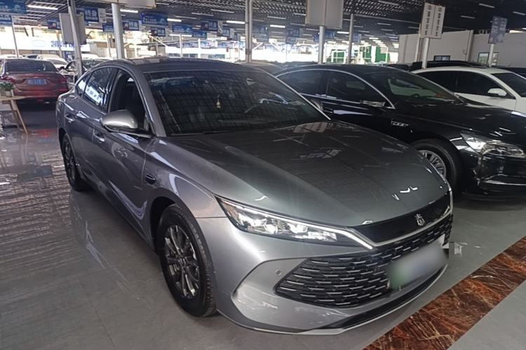 Used BYD Qin L 2025 DM-i Smart Drive 80KM Leading Model Front Right 45 Deg