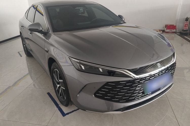 Used BYD Qin L 2025 DM-i Smart Drive 120KM Leading Model Front Right 45 Deg