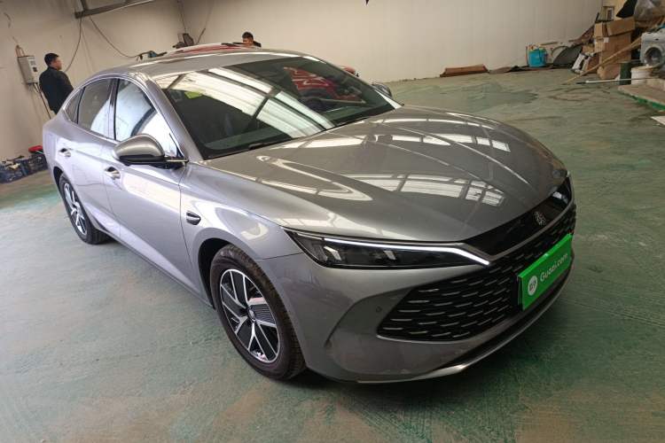 Used BYD Qin L 2025 DM-i Smart Drive 80KM Superior Model Front Right 45 Deg