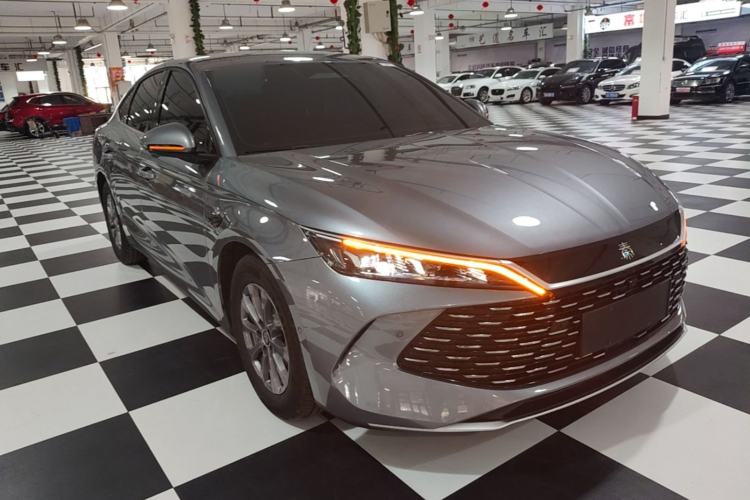 Used BYD Qin L 2025 DM-i Smart Drive 80KM Leading Model Front Right 45 Deg
