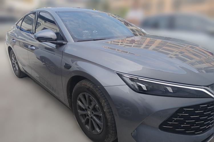 Used BYD Qin L 2025 DM-i Smart Drive 80KM Leading Model Front Right 45 Deg