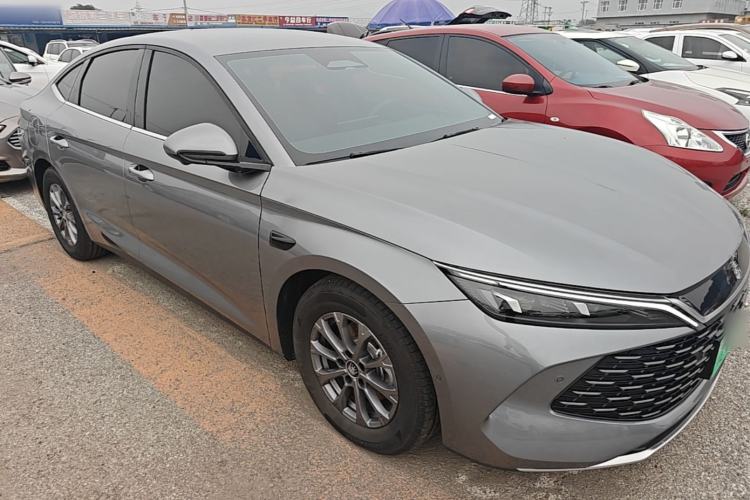 Used BYD Qin L 2025 DM-i Smart Drive 80KM Leading Model Front Right 45 Deg