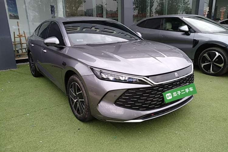 Used BYD Qin L 2025 DM-i Smart Drive 120KM Leading Model Front Right 45 Deg