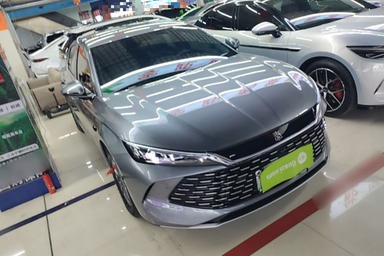 Used BYD Qin L 2025 DM-i Smart Drive 80KM Leading Model Front Right 45 Deg