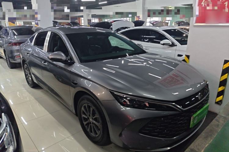 Used BYD Qin L 2025 DM-i Smart Drive 80KM Leading Model Front Right 45 Deg