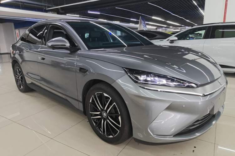 Used BYD Qin L 2025 EV 545KM Excellence Edition Front Right 45 Deg