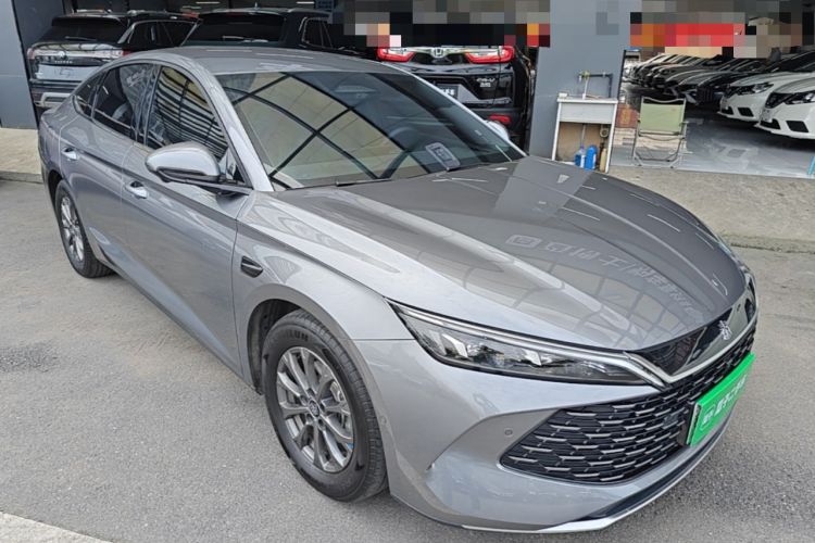 Used BYD Qin L 2025 DM-i Smart Drive 80KM Leading Model Front Right 45 Deg