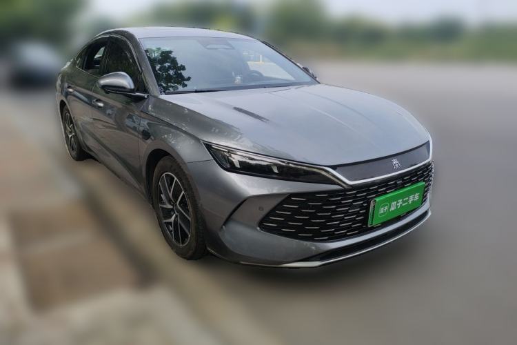 Used BYD Qin L 2025 DM-i Smart Drive 80KM Superior Model Front Right 45 Deg