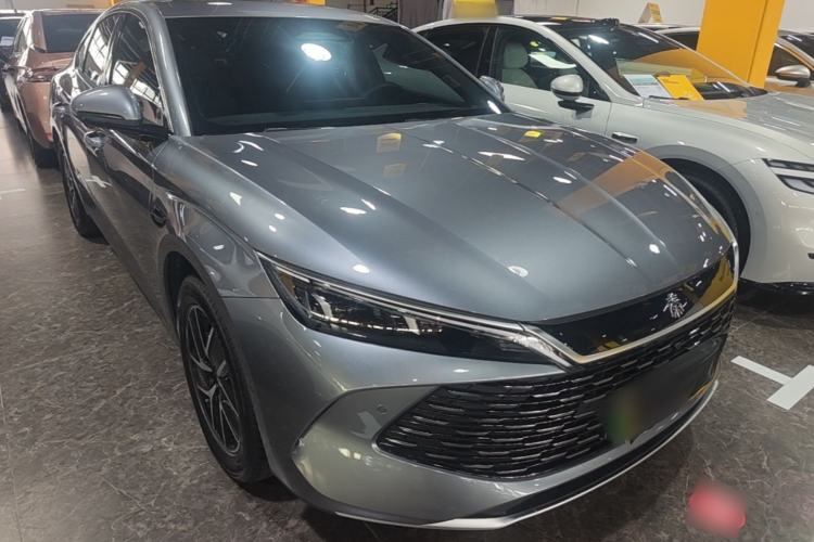 Used BYD Qin L 2025 DM-i Smart Drive 120KM Leading Model Front Right 45 Deg