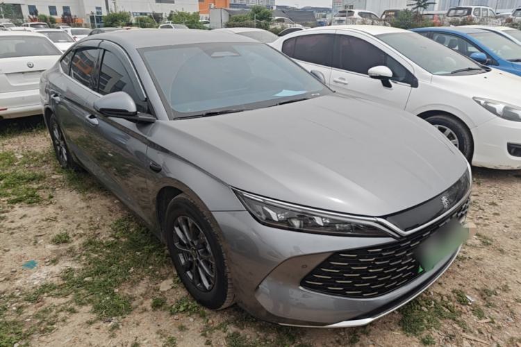 Used BYD Qin L 2025 DM-i Smart Drive 80KM Leading Model Front Right 45 Deg