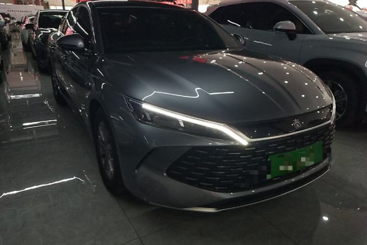 Used BYD Qin L 2025 DM-i Smart Drive 80KM Leading Model Front Right 45 Deg