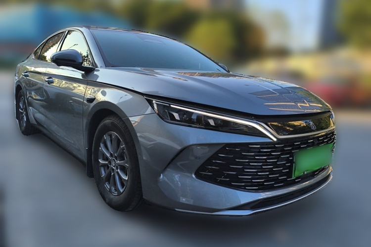 Used BYD Qin L 2025 DM-i Smart Drive 80KM Leading Model Front Right 45 Deg