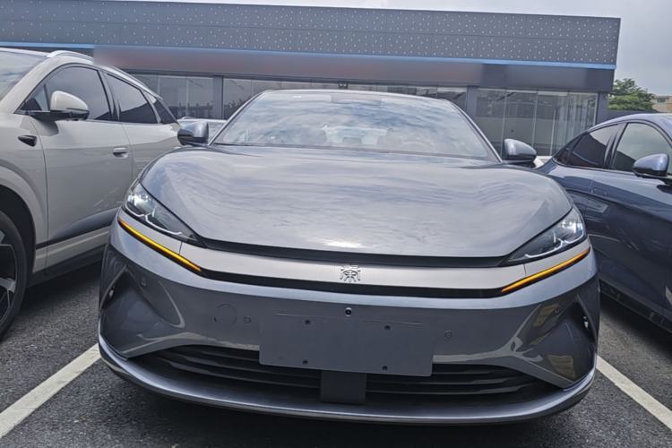 Used BYD Qin L 2025 EV 545KM Beyond Version Front