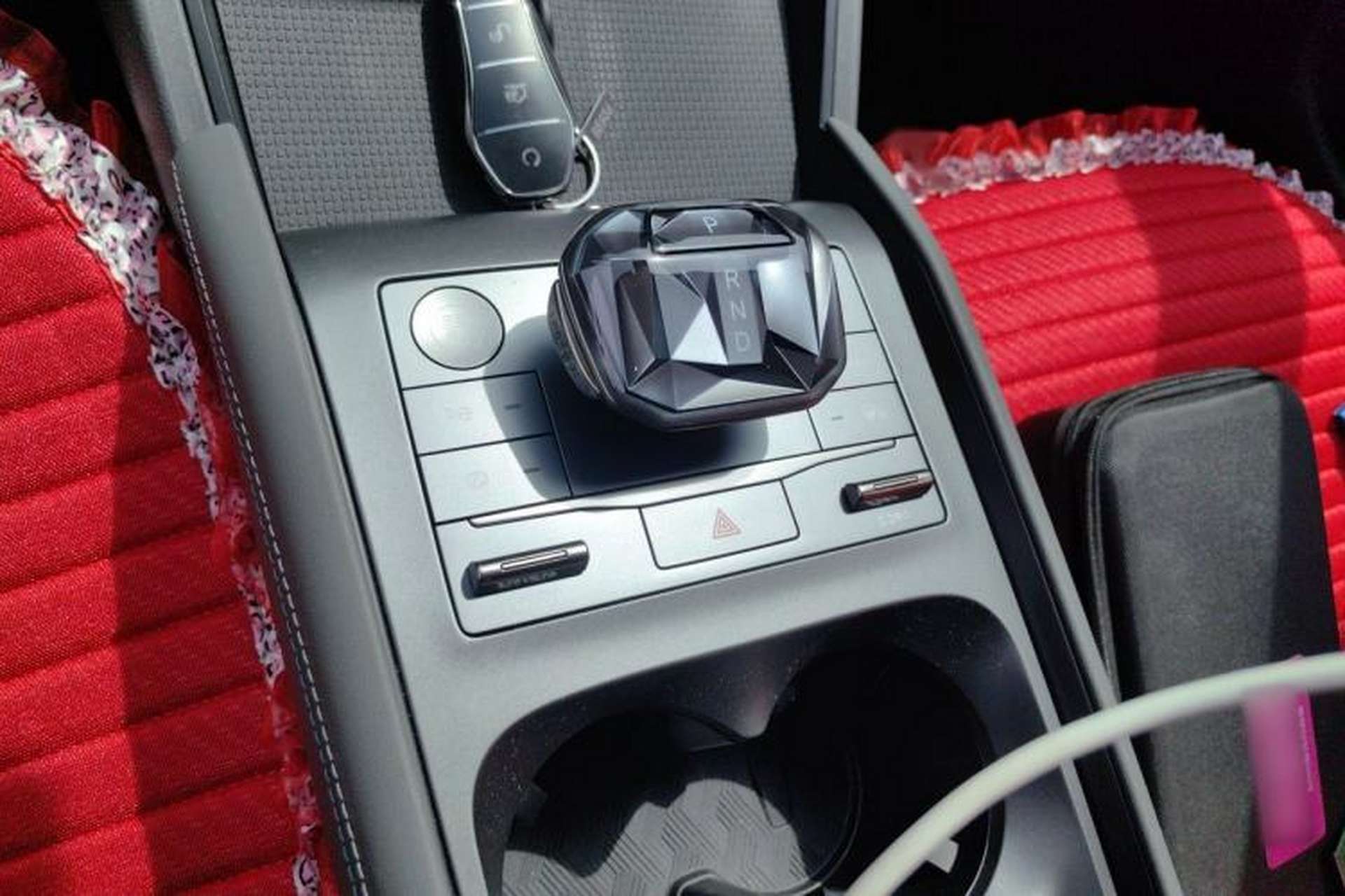 Used BYD Qin L 2025 DM-i Smart Drive 80KM Leading Model Gear Lever
