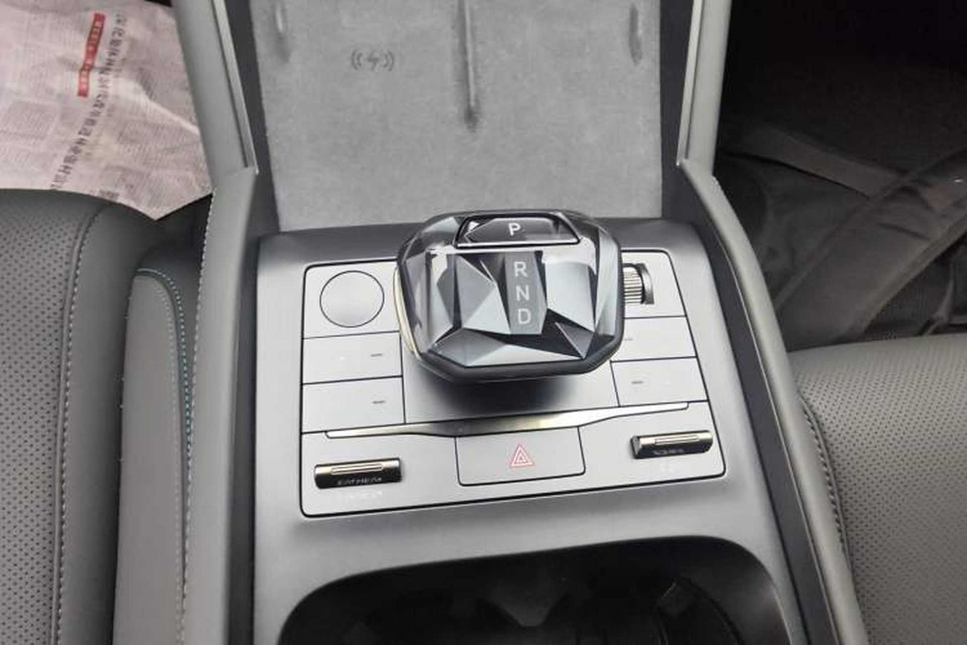 Used BYD Qin L 2025 DM-i Smart Drive 120KM Superior Model Gear Lever