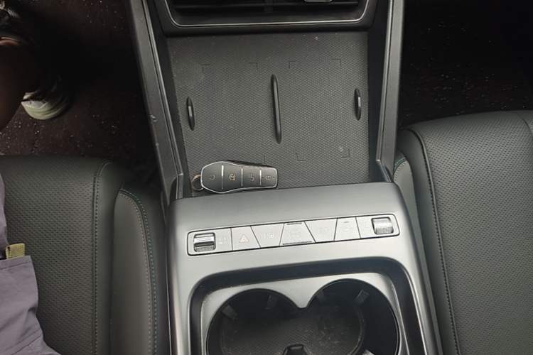 Used BYD Qin L 2025 EV 470KM Leading Edition Gear Lever