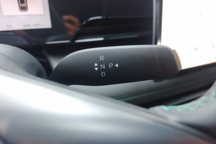 Used BYD Qin L 2025 EV 470KM Leading Edition Gear Lever