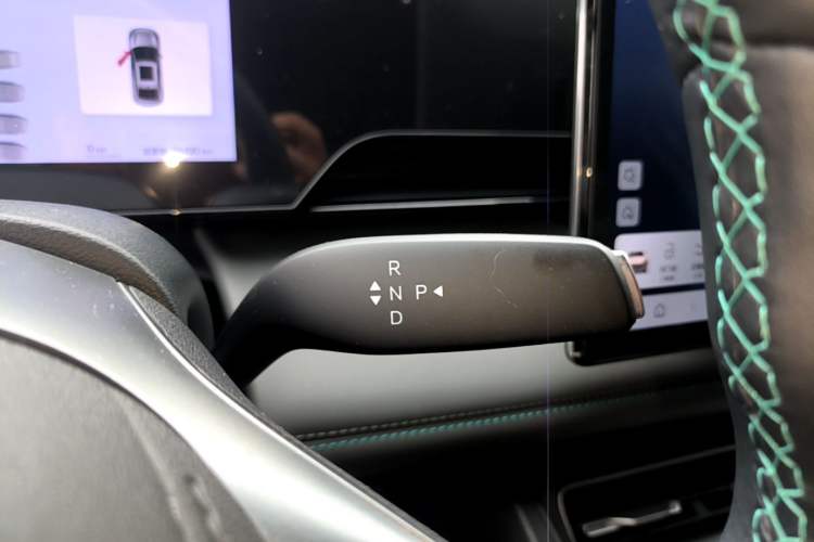 Used BYD Qin L 2025 EV 470KM Leading Edition Gear Lever