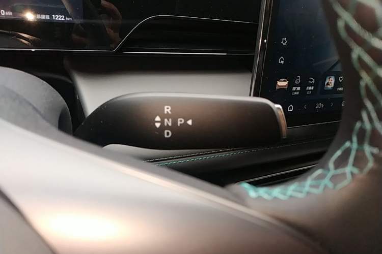 Used BYD Qin L 2025 EV 470KM Leading Edition Gear Lever