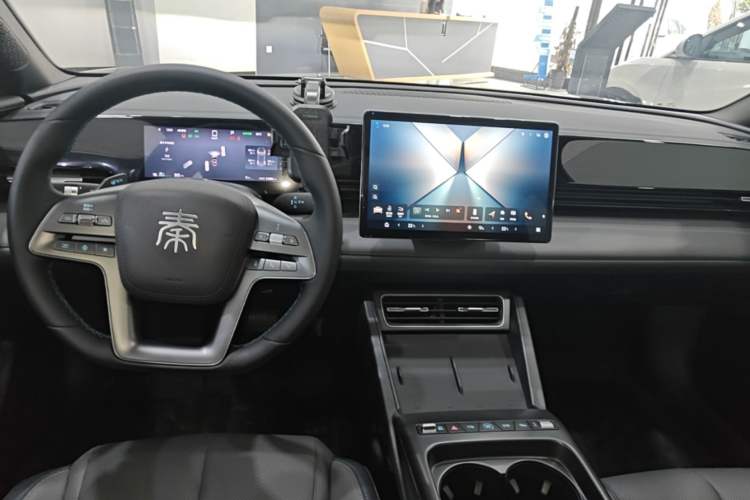 Used BYD Qin L 2025 EV 470KM Leading Edition Gear Lever