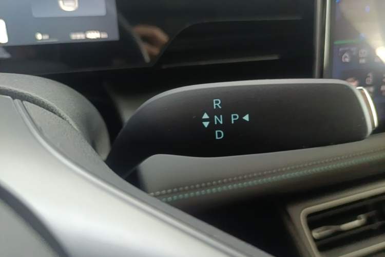 Used BYD Qin L 2025 EV 545KM Beyond Version Gear Lever