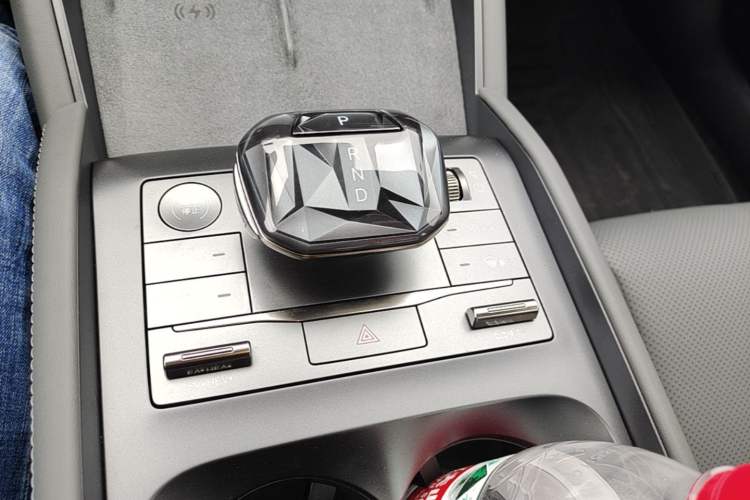 Used BYD Qin L 2025 DM-i Smart Drive 120KM Superior Model Gear Lever